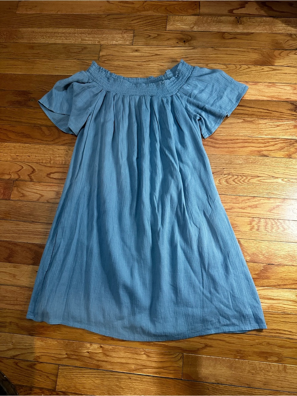 NWT Abercrombie & Fitch Off The Shoulder Smocked Mini Dress Chambray Blue Small